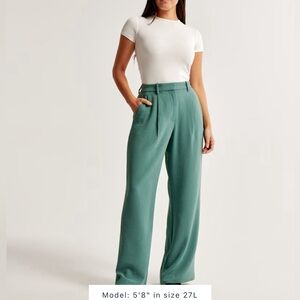 Curve Love A&F Harper Tailored Premium
Crepe Pant